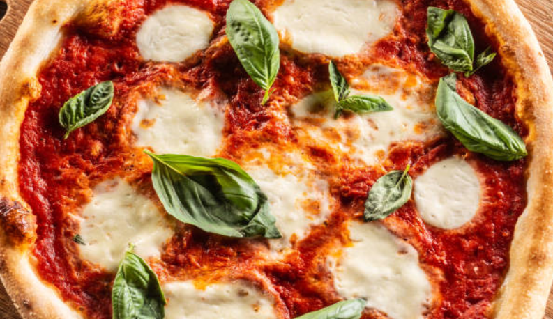 The Classic Pizza Margherita: A Taste of Italy in Your Own Home