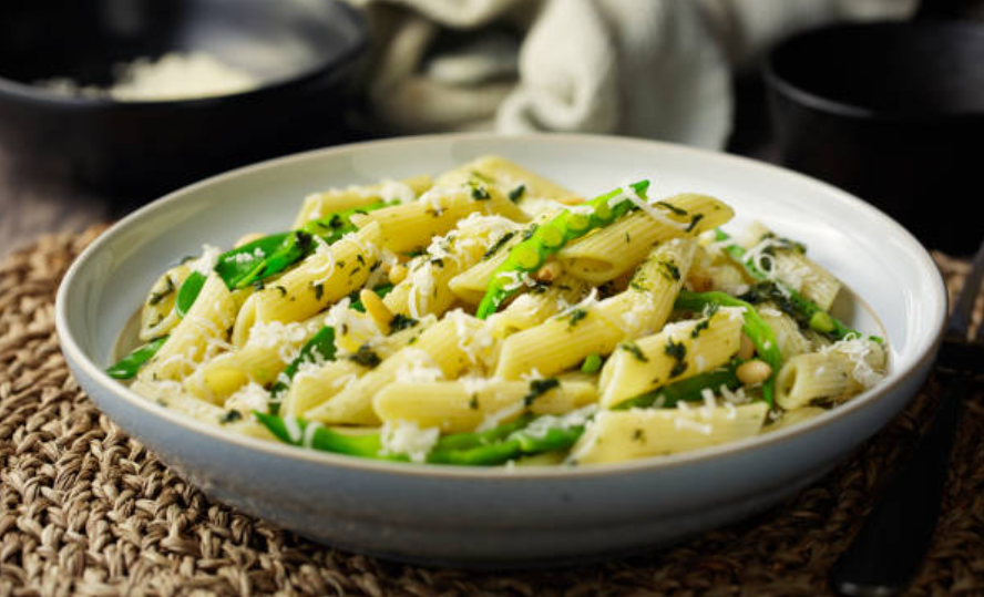 Creamy Penne with Pancetta and Asparagus