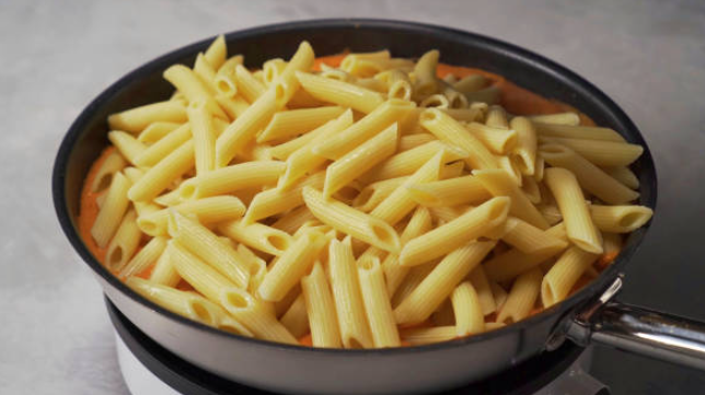 Creamy Penne alla Vodka – The Ultimate Comfort Pasta