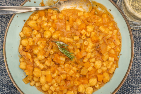 Pasta e Ceci (Pasta with Chickpeas): A Hearty Roman Classic
