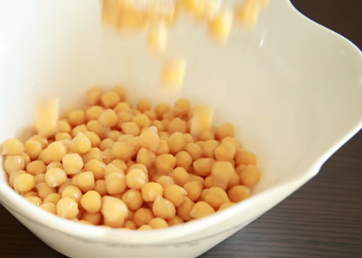 Pasta e Ceci (Pasta with Chickpeas): A Hearty Roman Classic