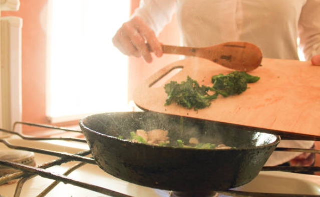 Orecchiette with Broccoli Rabe and Sausage: A Southern Italian Flavor Bomb