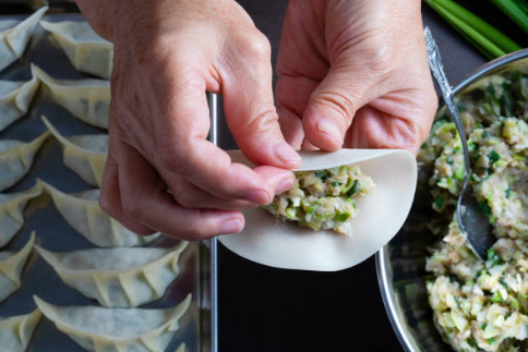 Crispy Pork Gyoza: Irresistible Japanese Dumplings with Flavorful Filling