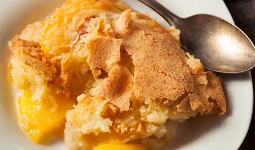 Classic Southern Peach Cobbler (Warm, Gooey & Irresistible!)