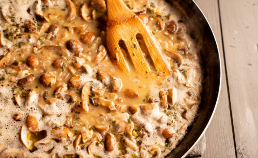 Silky Cream Sauce with Prosciutto & Mushrooms
