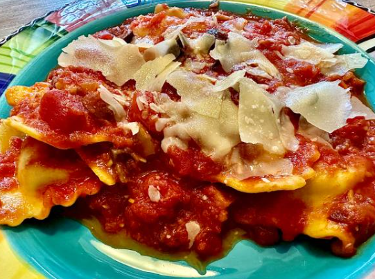Gourmet Crab Ravioli with Fennel and Smoked Tomato Sauce