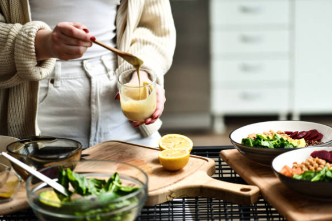 Tropical Spinach Salad with Citrus-Honey Vinaigrette