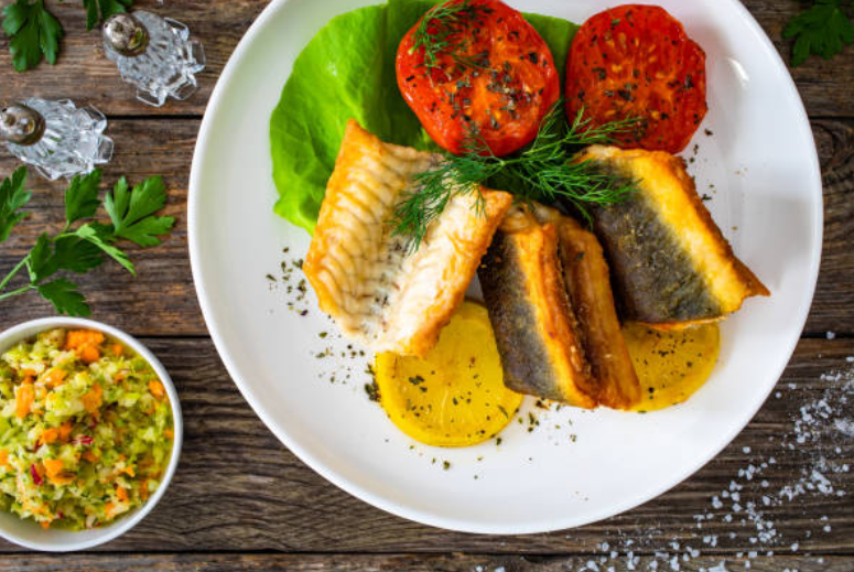 Bold Boston Bluefish with Spicy Sliced Tomato Salad
