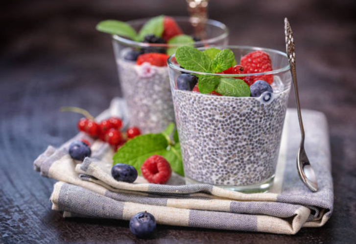 Berry Bliss in a Jar: The Chia Pudding That’ll Change Your Morning Game”