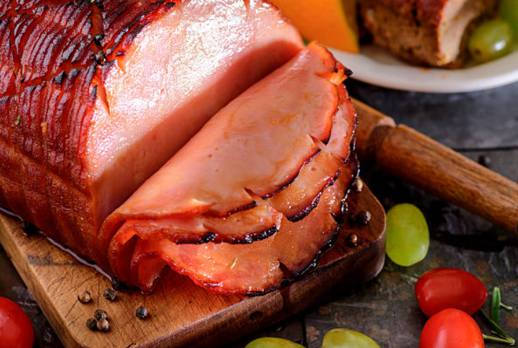 Classic Baked Ham with Brown Sugar Glaze