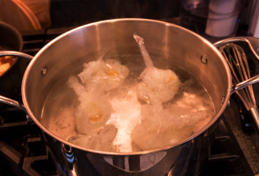 Poached Eggs with Red Wine Sauce