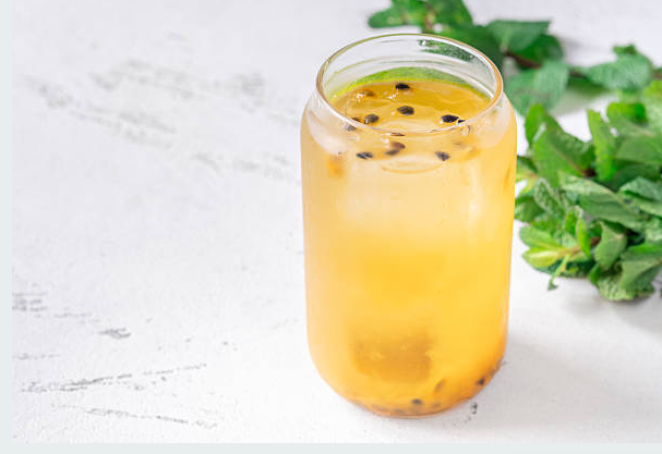 Homemade Ginger Ale: Zesty, Fizzy, and Fresh