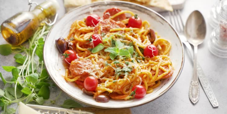 Pasta With Cherry Tomato Sauce