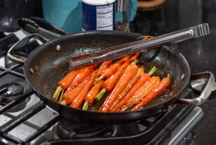 Sweet & Sticky Honey-Glazed Carrots That Steal the Show