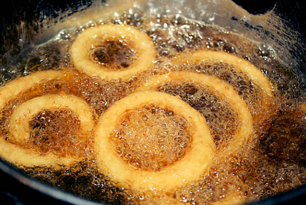 Ultra-Crispy Buttermilk Onion Rings That Never Go Soggy