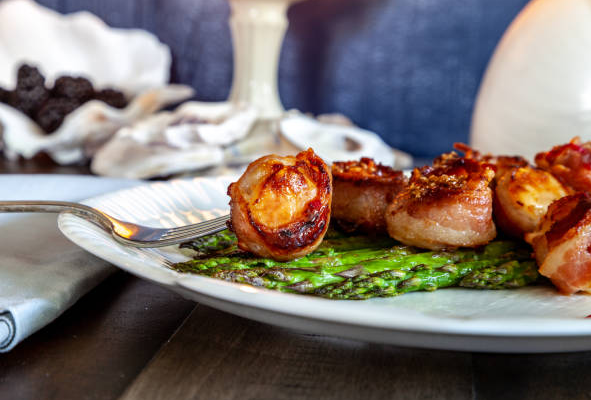 Irresistible Bacon-Wrapped Scallops with a Crispy Finish