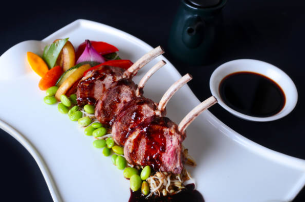 Elegant Grilled Lollipop Lamb Chops with Balsamic Glaze