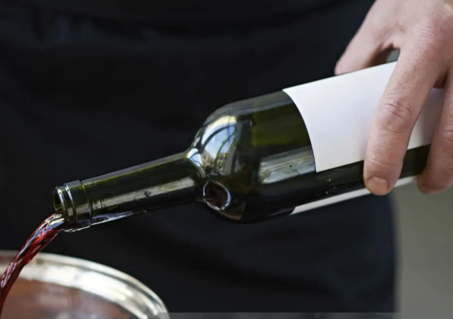 Bold & Savory Red Wine Sauce for Meats