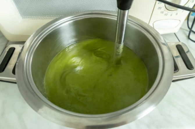 Zesty Green Tomato Gazpacho: A Cool & Tangy Summer Refresher