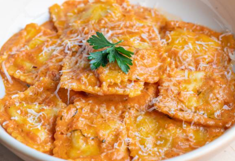 Elegant Lobster Ravioli with Creamy Tomato Vodka Sauce