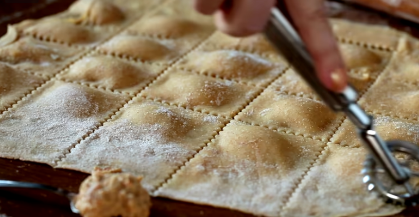 Elegant Lobster Ravioli with Creamy Tomato Vodka Sauce