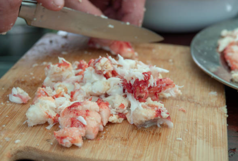 Luxurious Lobster Pasta with Champagne Cream Sauce