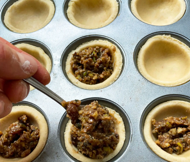 Savory French Onion Tartlets with Melted Gruyère Perfection
