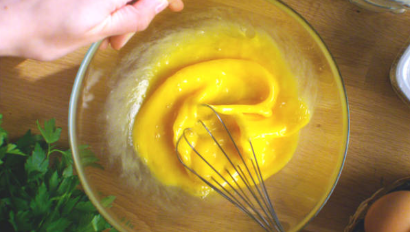 Elegant Eggs Florentine – A Brunch Favorite with a Luscious Spinach Twist