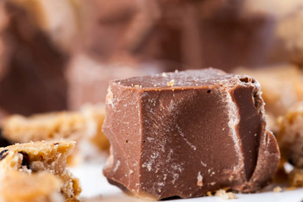 Homemade Biscoff Chocolate Fudge – Rich, Creamy & Irresistibly Spiced